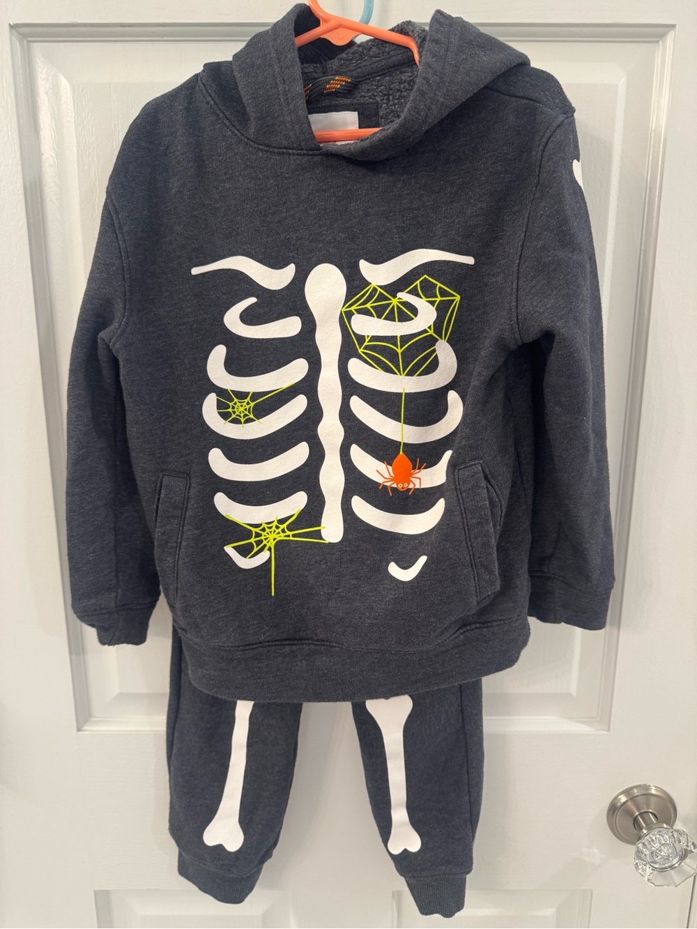 Cat and Jack Halloween sweatshirt and pants size xsmall 4-5
